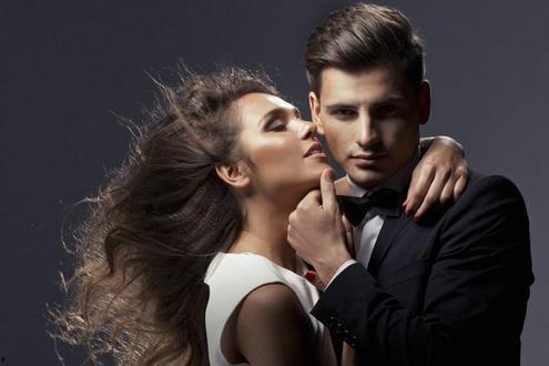 女人,有时是男人,女性与男性共同塑造的人生轨迹